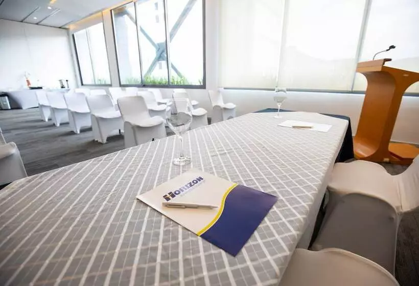 호텔 Horizon & Convention Center