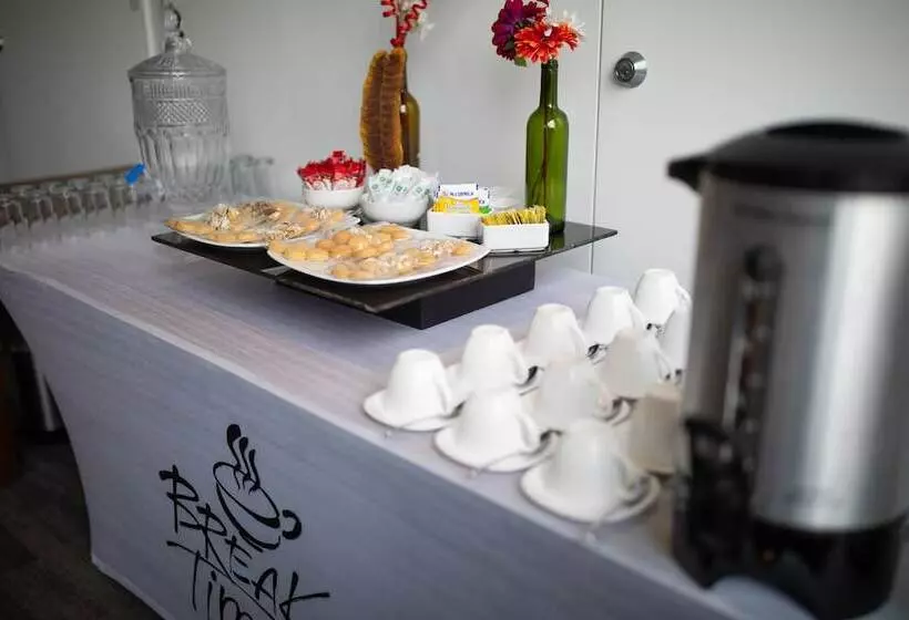 호텔 Horizon & Convention Center