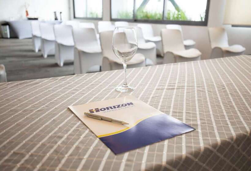 فندق Horizon & Convention Center