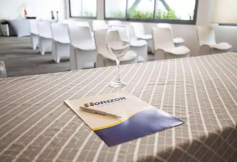 호텔 Horizon & Convention Center