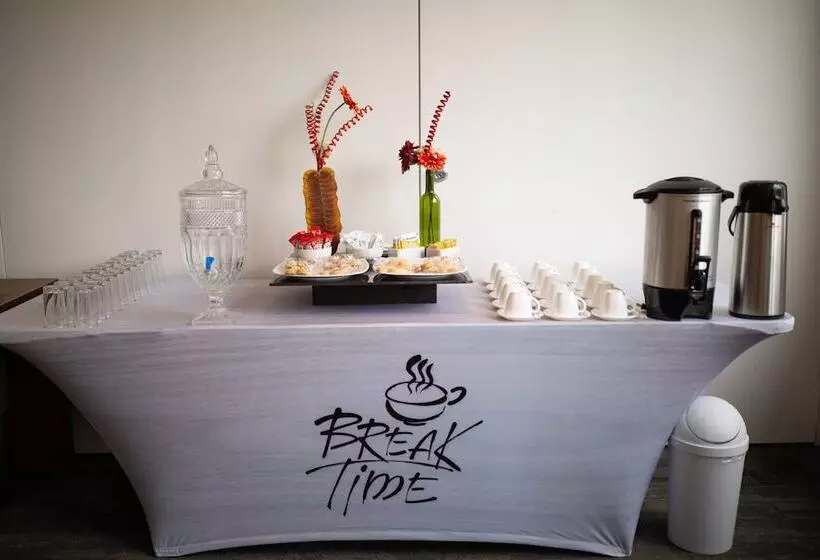 호텔 Horizon & Convention Center