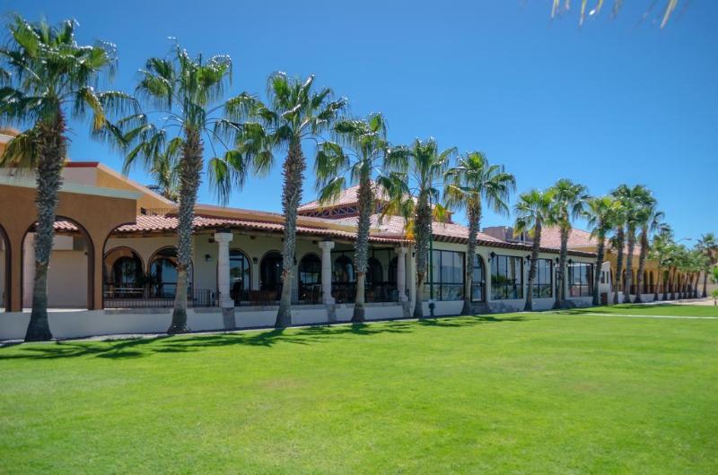 استراحتگاه Grand Plaza La Paz And Suites