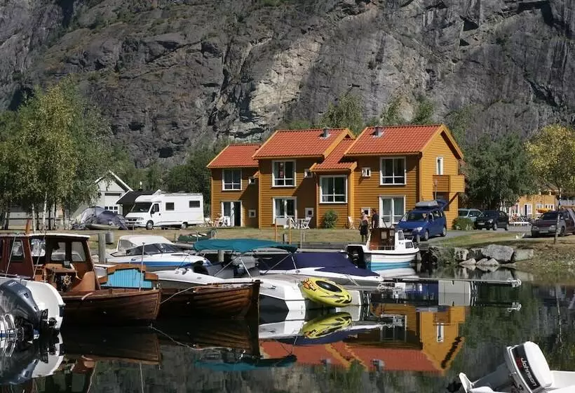 ユースホステル Lærdal Ferie  Og Fritidspark