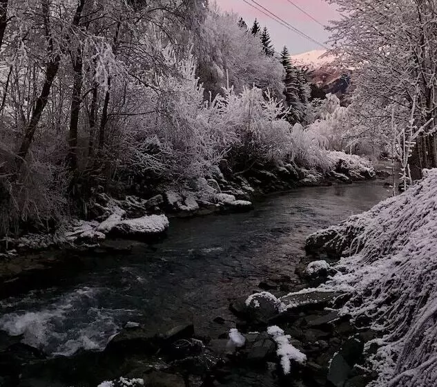 Aamiaismajoitus (B&B) Chalet Tioli