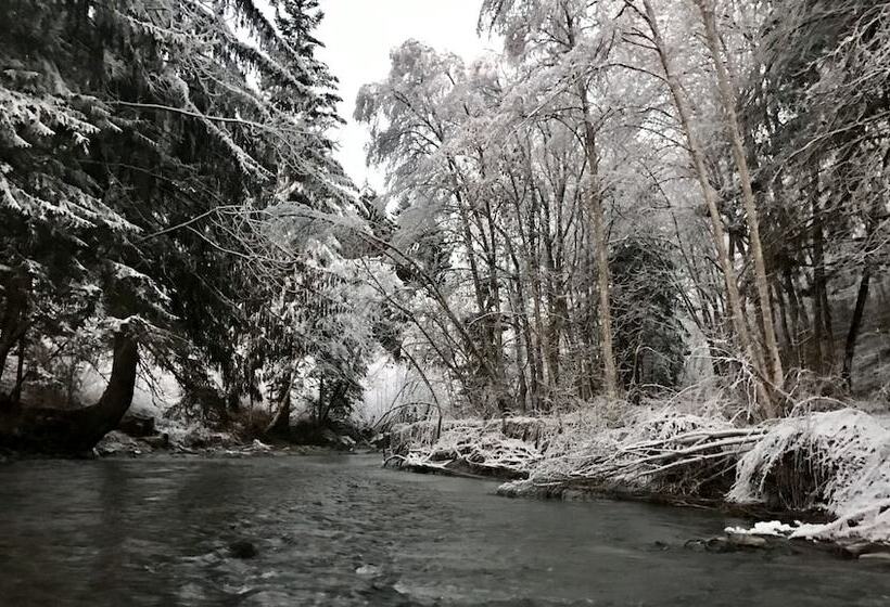 مبيت وإفطار Chalet Tioli