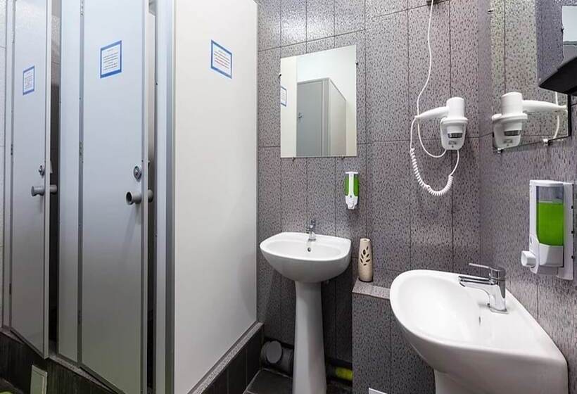 Capsule Hotel 47 Nebo