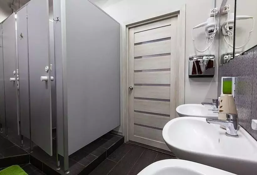 Capsule Hotel 47 Nebo