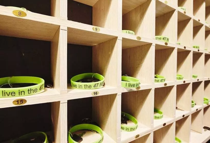 Capsule Hotel 47 Nebo