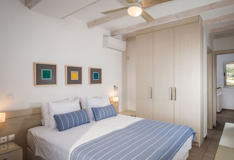 Cedar Bay Beachside Villas