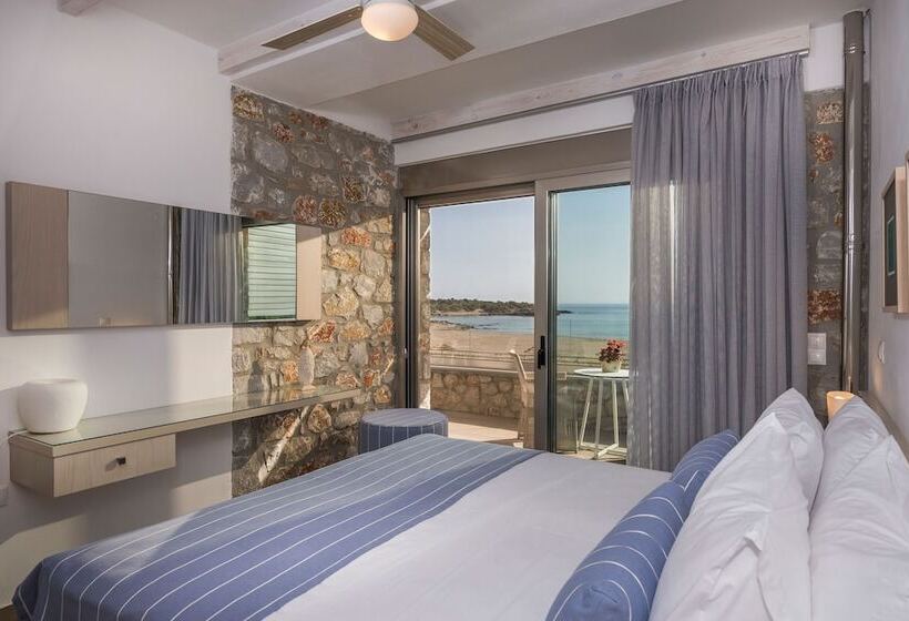 Cedar Bay Beachside Villas