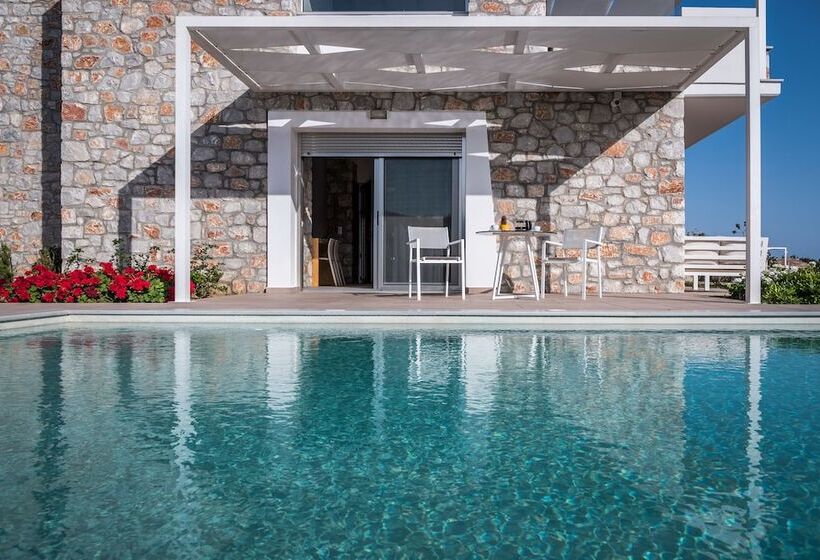 Cedar Bay Beachside Villas