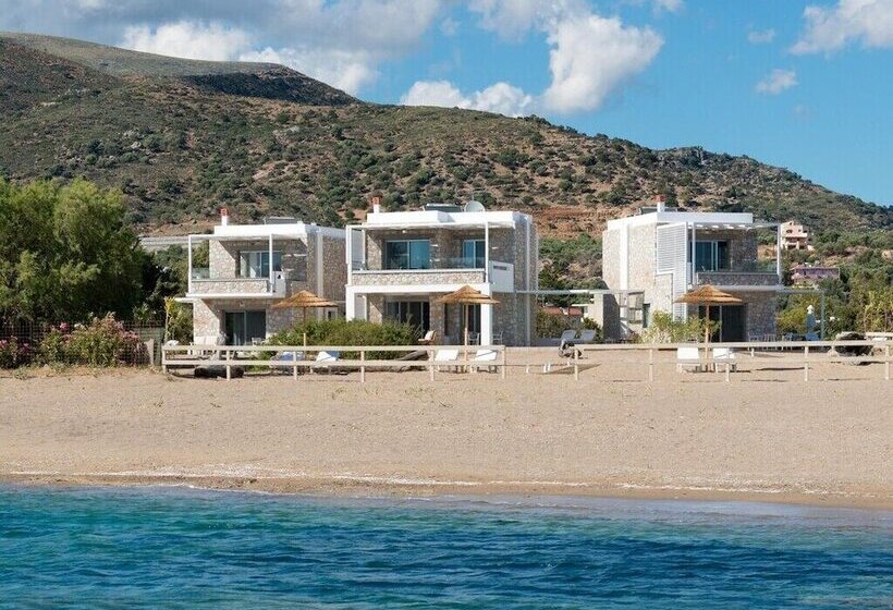 Cedar Bay Beachside Villas