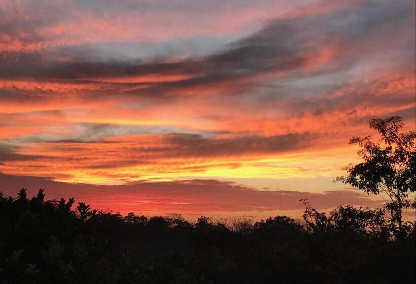 هتل Calamocha Lodge