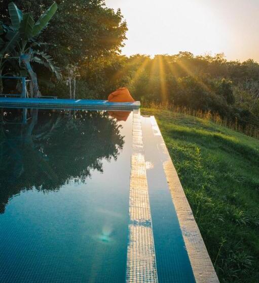 فندق Calamocha Lodge