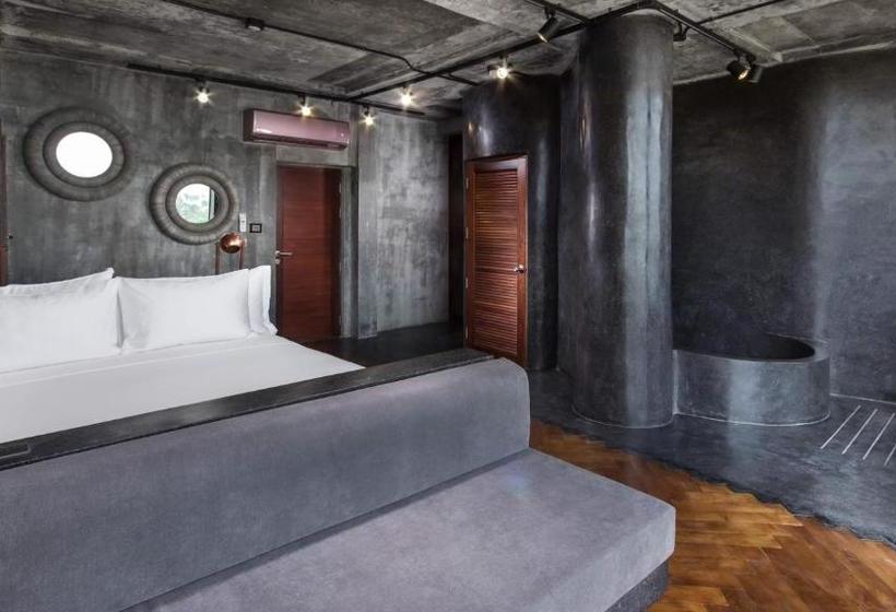 هتل Charming Fox Samui Adults Only