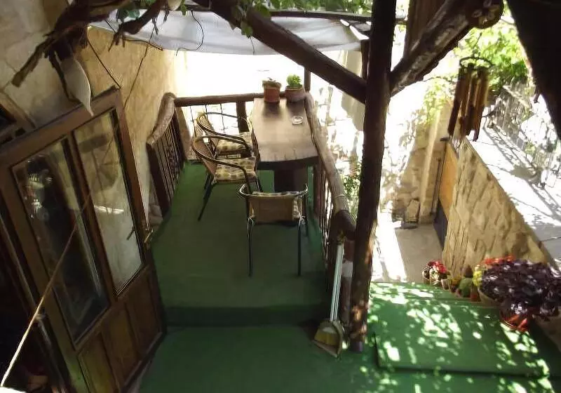 هتل Naturels Cave House