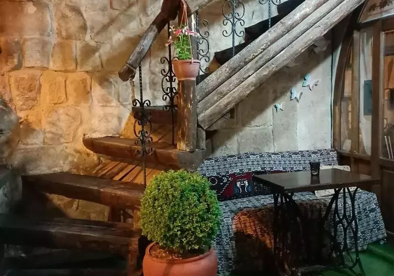 هتل Naturels Cave House