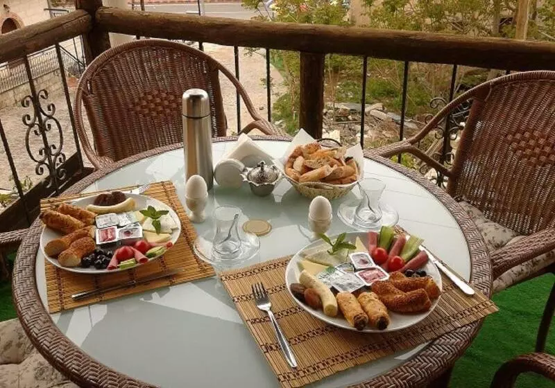 هتل Naturels Cave House