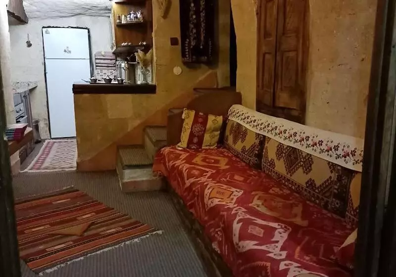 هتل Naturels Cave House