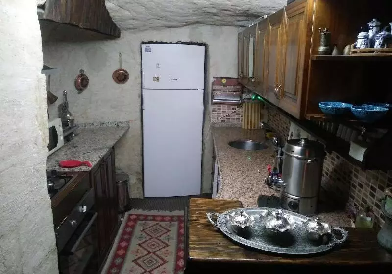 هتل Naturels Cave House