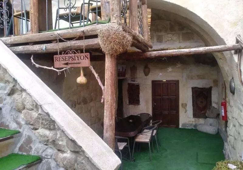 هتل Naturels Cave House