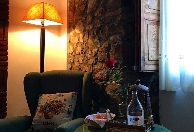 فندق Rural Palacio De Libardon