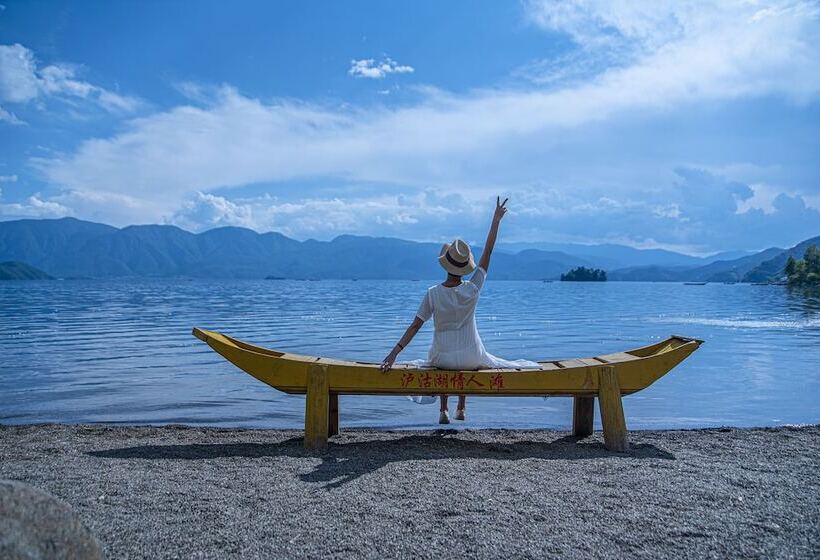 Lijiang Family And Hostel Inn