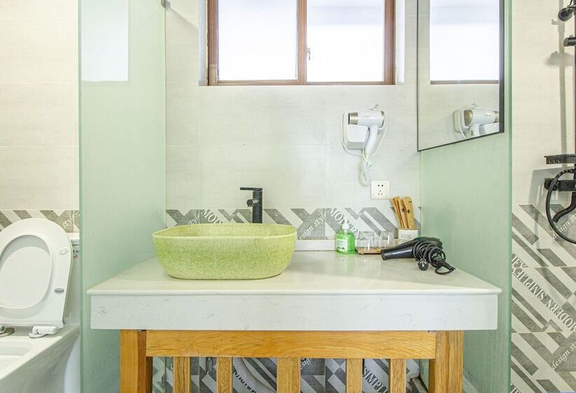 Lijiang Family And Hostel Inn