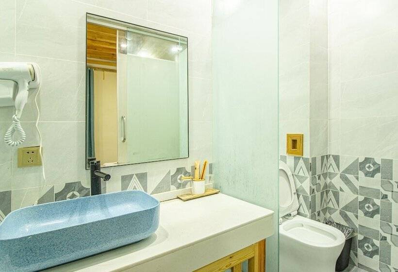 Lijiang Family And Hostel Inn