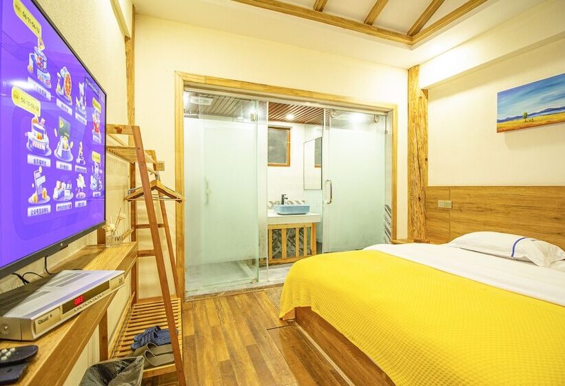 Lijiang Family And Hostel Inn