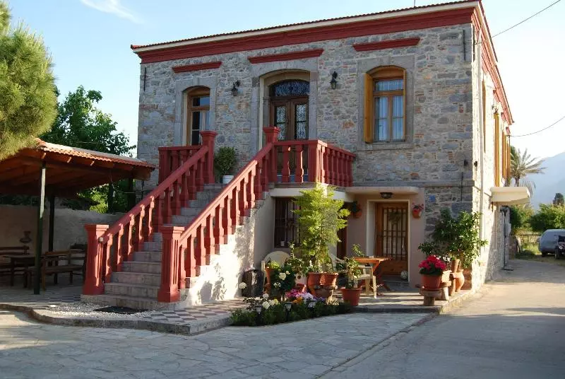 پانسیون Agroktima