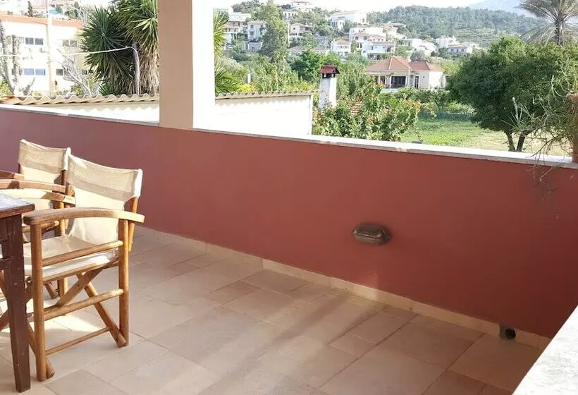 پانسیون Agroktima