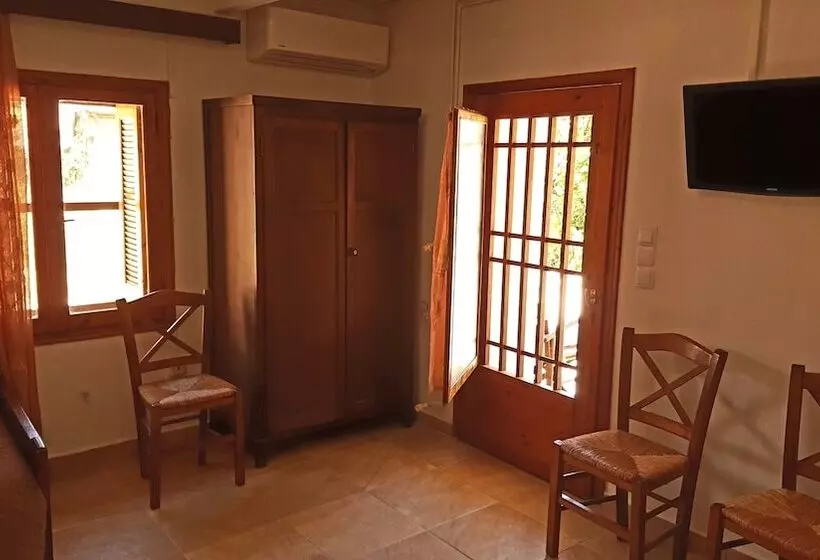 پانسیون Agroktima