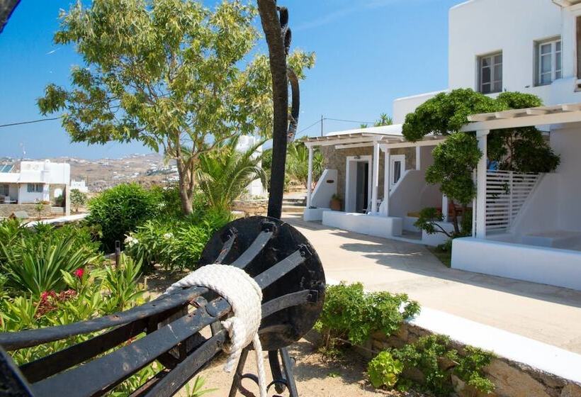 פנסיון Bellou Suites