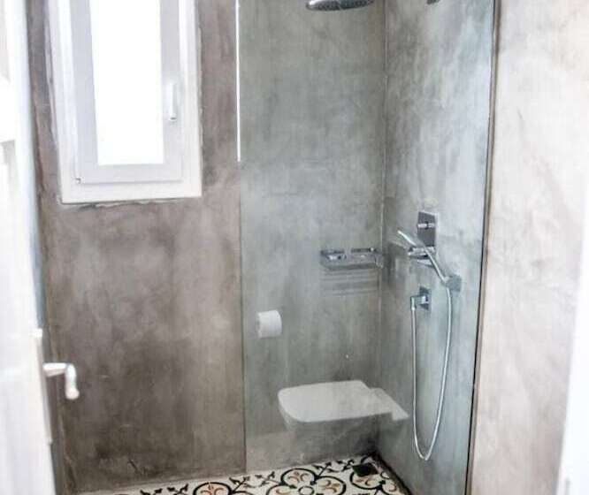 פנסיון Bellou Suites