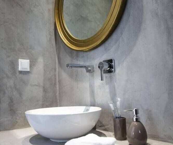 פנסיון Bellou Suites