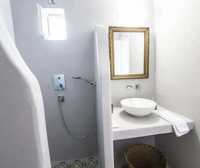 פנסיון Bellou Suites