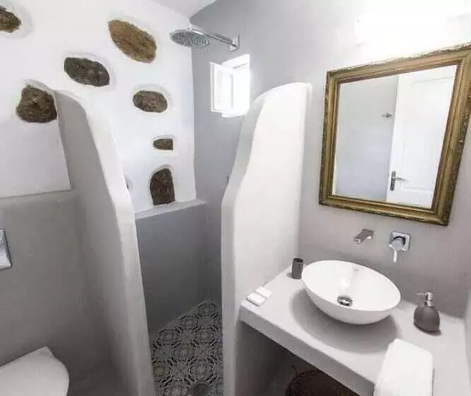 ペンション Bellou Suites