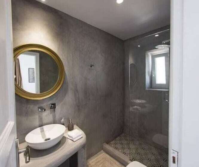 פנסיון Bellou Suites