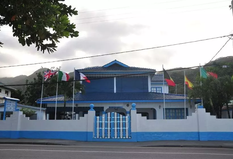 پانسیون Le Chateau Bleu