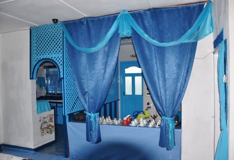 پانسیون Le Chateau Bleu