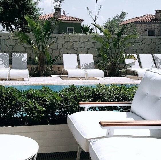 Peremere Alacati Otel