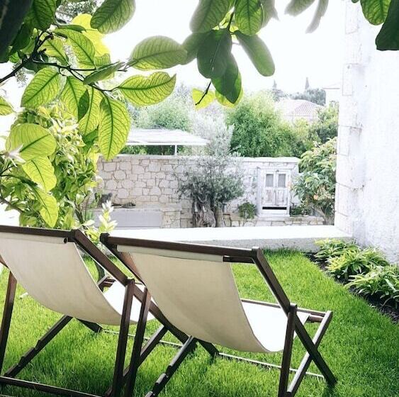 Peremere Alacati Otel