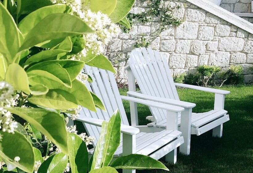 Peremere Alacati Otel