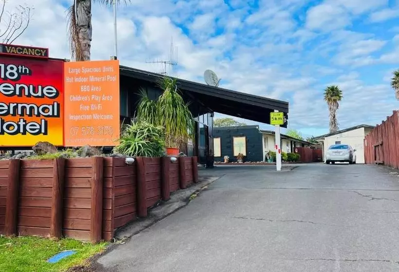 18th Avenue Thermal Motel