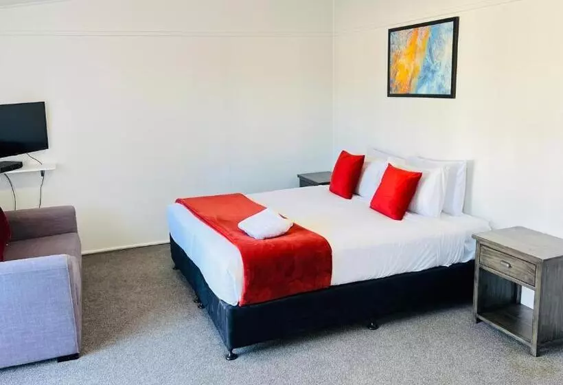 18th Avenue Thermal Motel