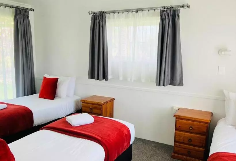 18th Avenue Thermal Motel