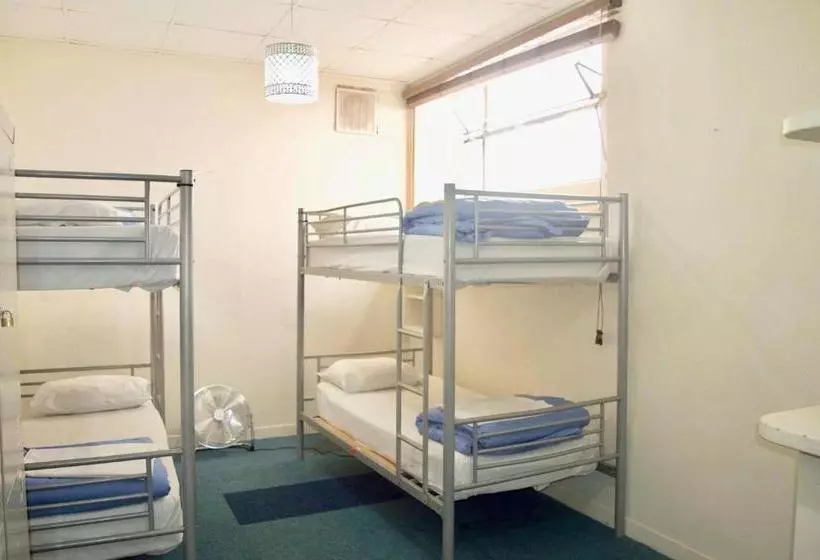 호스텔 The Station Backpackers