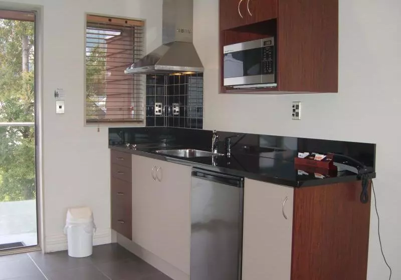 Autoline Queenstown Motel