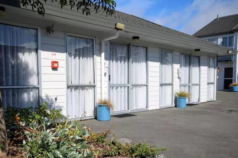 בית מלון כפרי Midway Pacifica Lodge